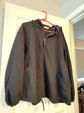 Max Studio London Black Textured Waffle Knit Full-Zip Hoodie